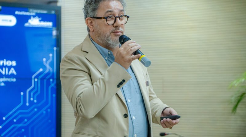 Palestras de alto nível marcam Encontro de Prefeitos e Prefeitas promovido pela AROM