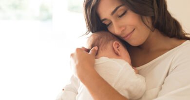 Ministério da Saúde lança curso sobre acompanhamento de mães e crianças na primeira semana de vida