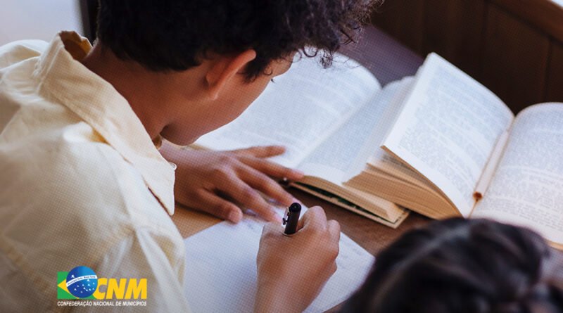 PLOA 2027 prevê R$ 144 bilhões para Educação nos Municípios; AROM alerta para queda real em programas importantes para Rondônia